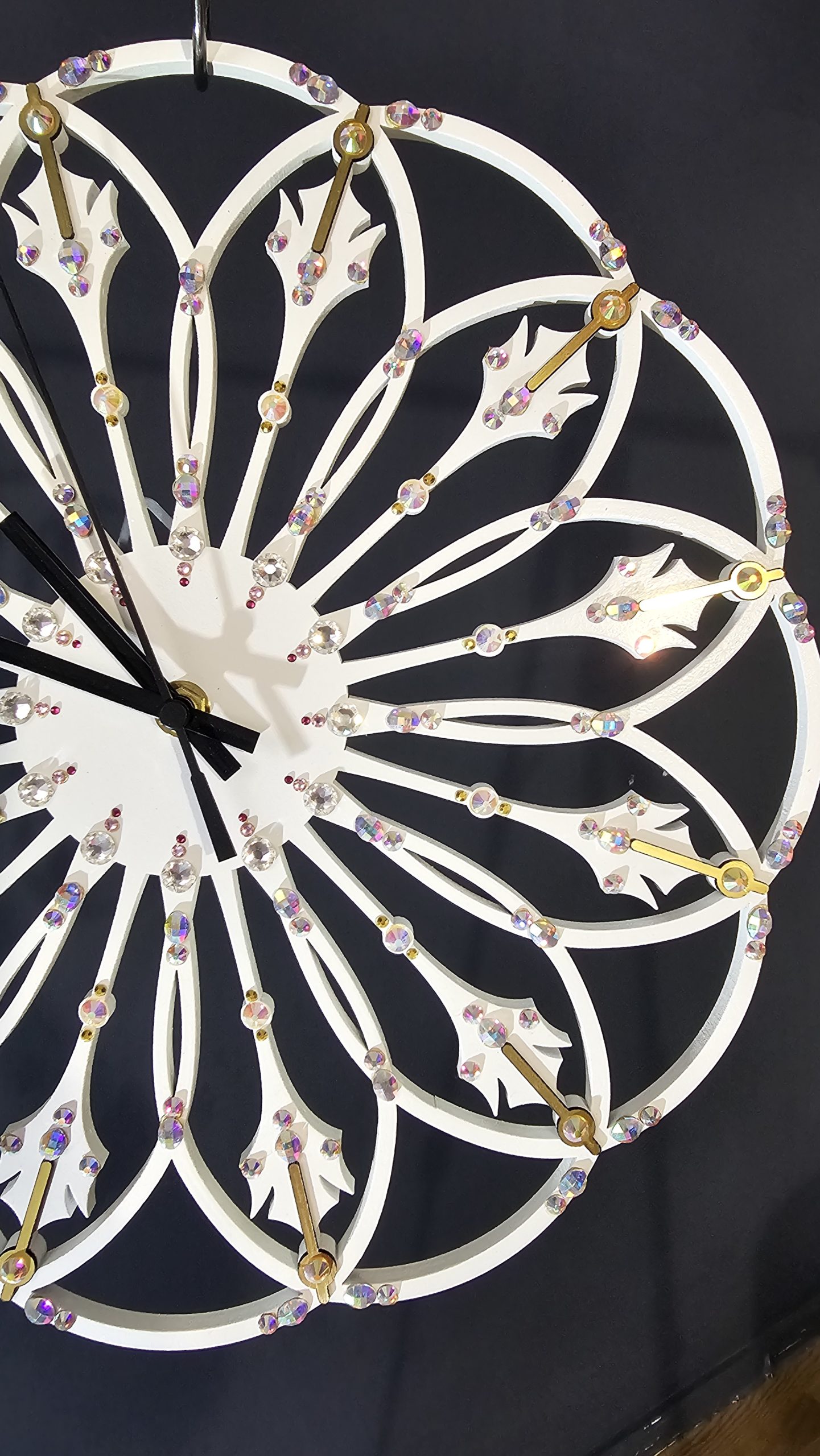 Luya Wall Clock - Image 3