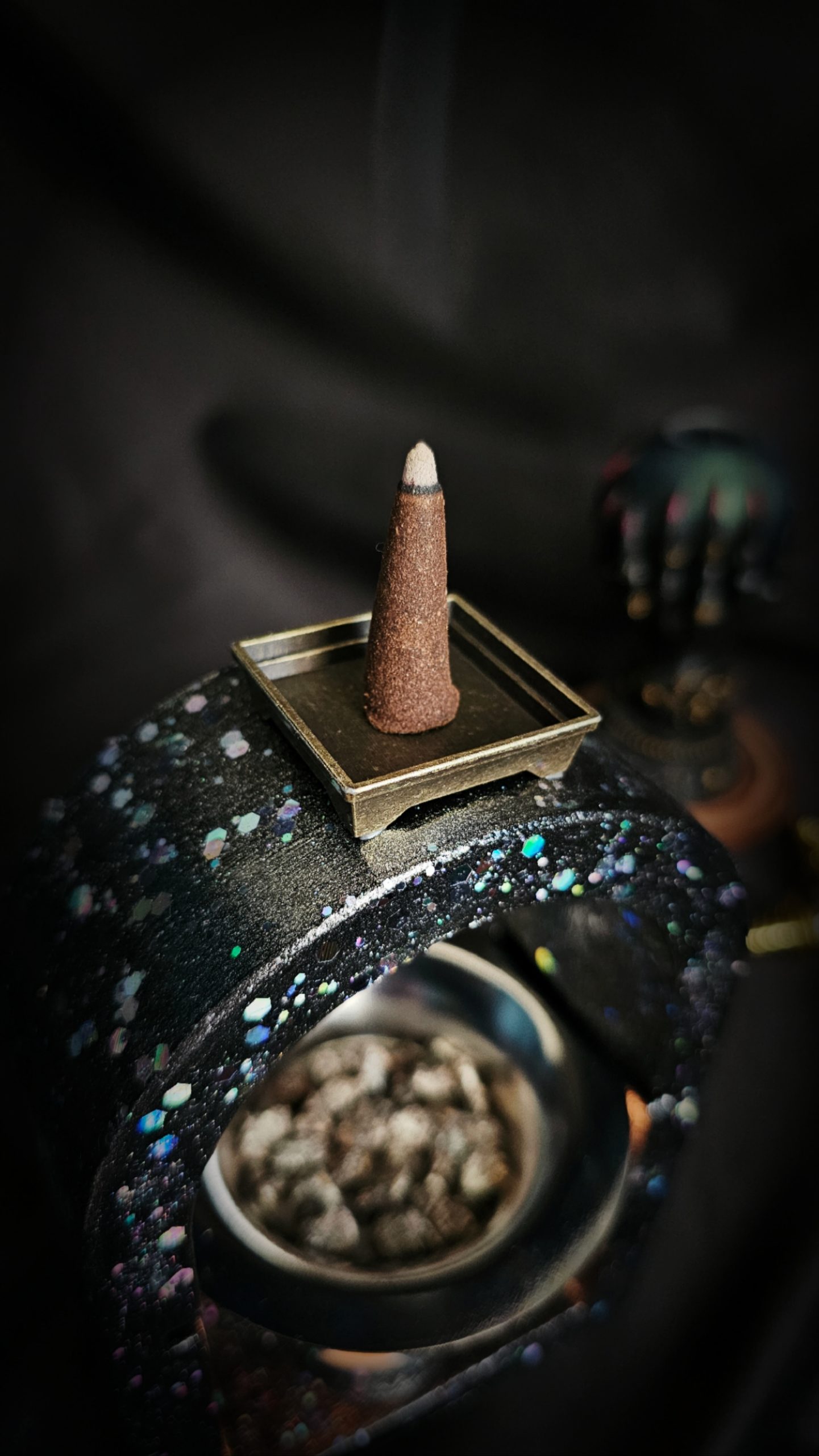 The Gateway to Elysium Aroma Lamp (black) - Image 3